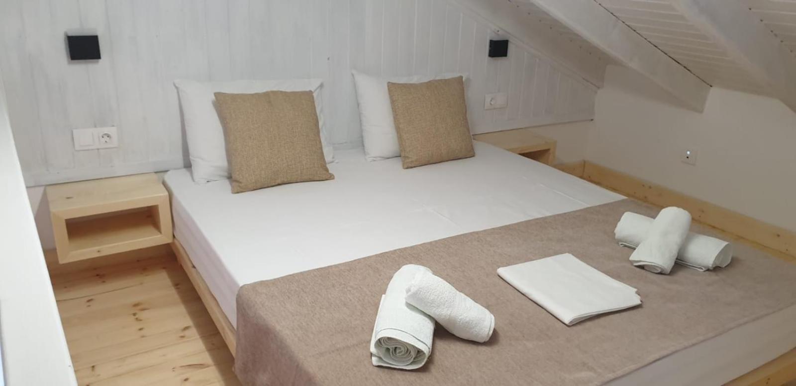 Apart-hotel Llazari